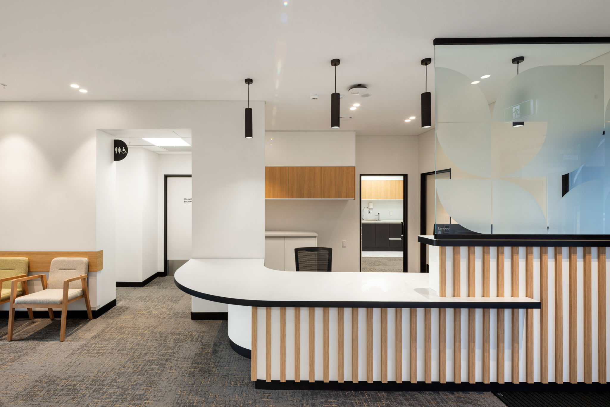 53-web-or-mls-inHouse_AR5_7902