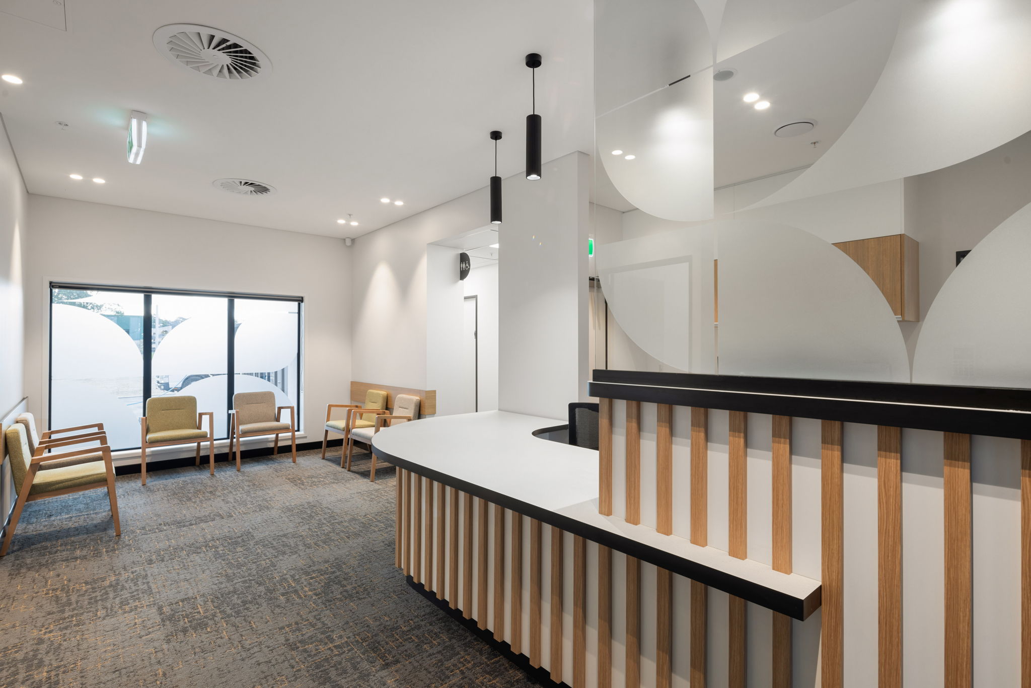 54-web-or-mls-inHouse_AR5_7930